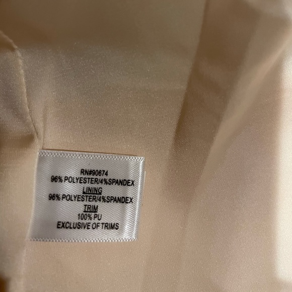 White fancy blazer - Picture 16 of 16